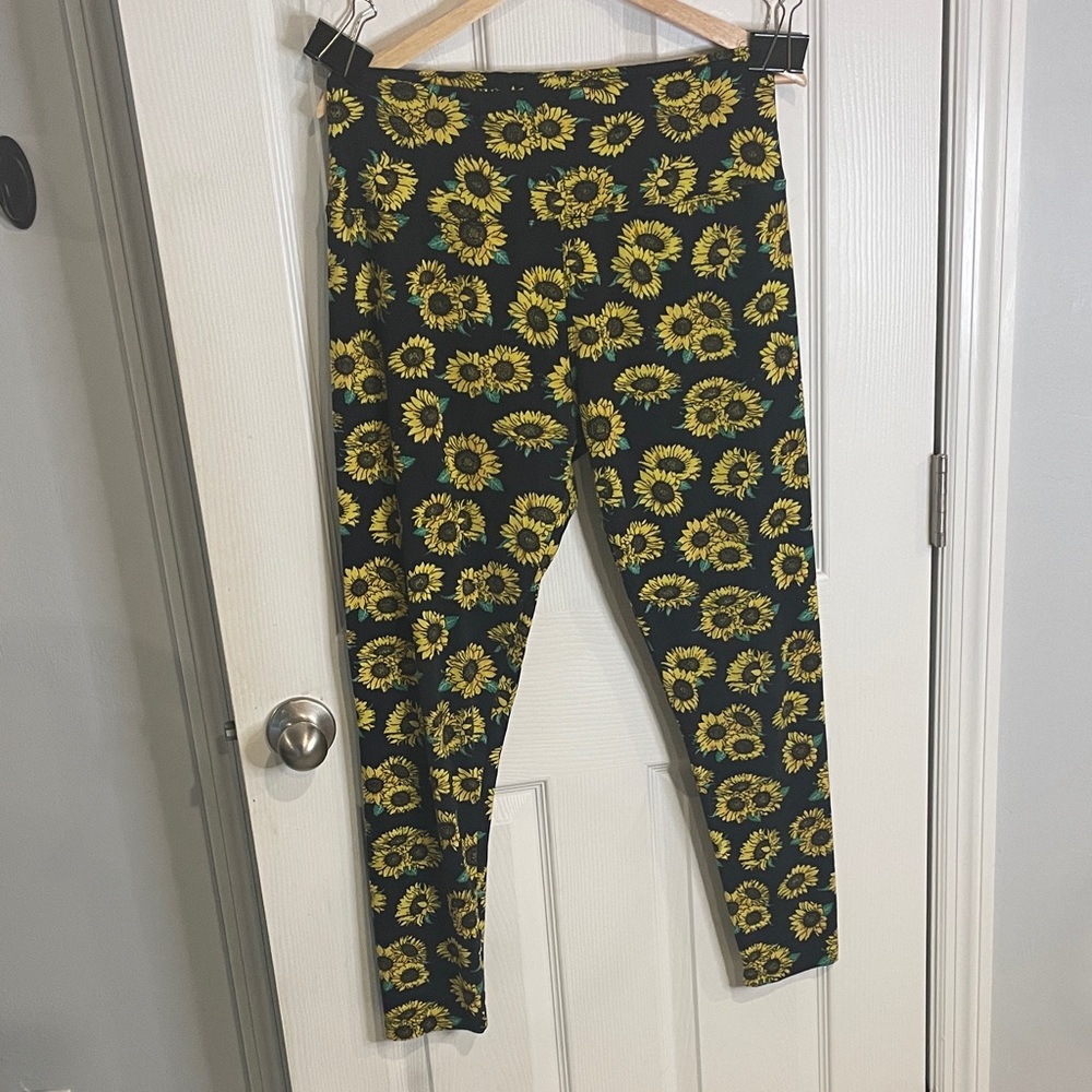 Simply Southern - Stretch Leggings with Blue and Sunflower Print -XL/XXL